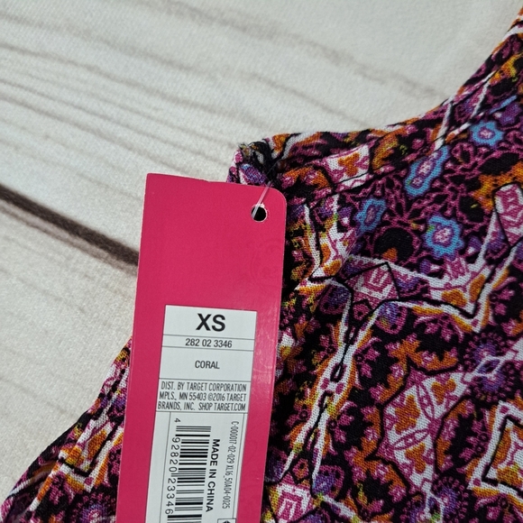 Xhilaration Asymmetrical Cut Out Tank Top Size XS - Picture 7 of 7